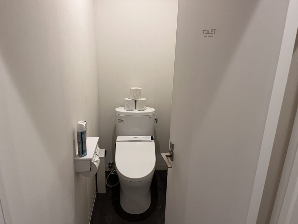 Evolv五反田店のトイレ